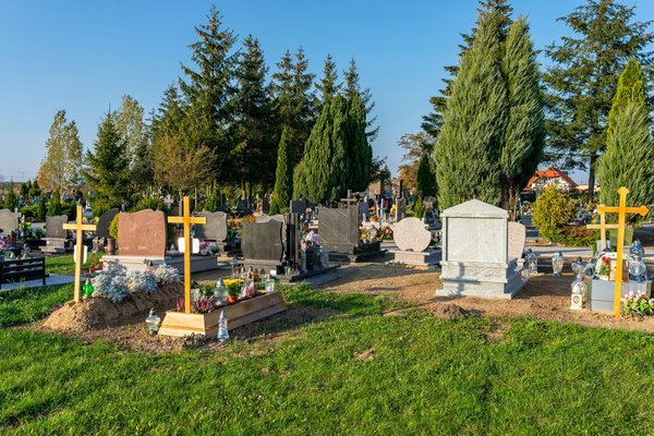 Plaque funéraire personnalisée : un hommage unique et moderne